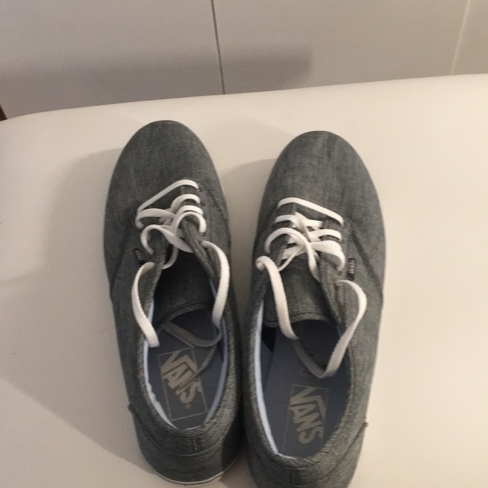 Women’s Vans - Picture 2 of 4